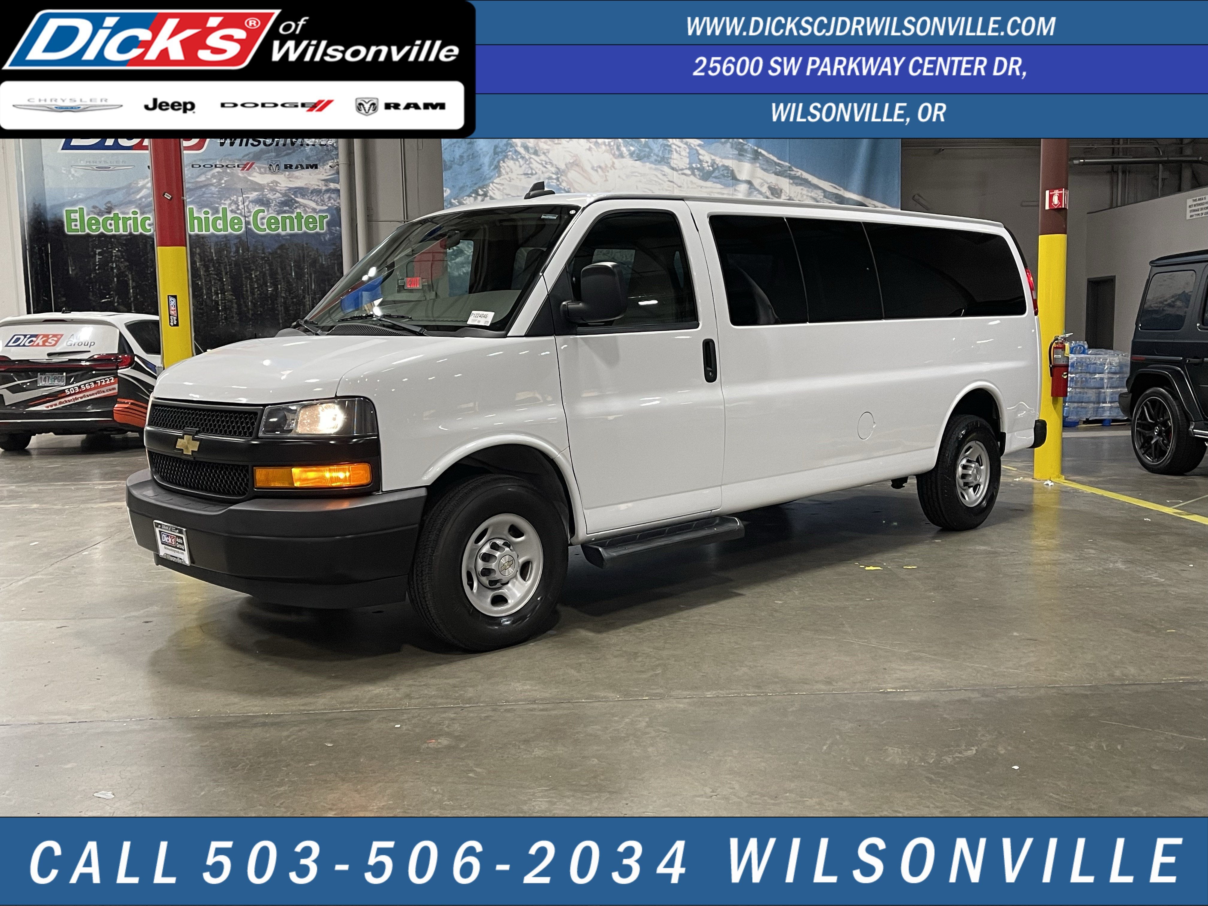 2023 Chevrolet Express 3500